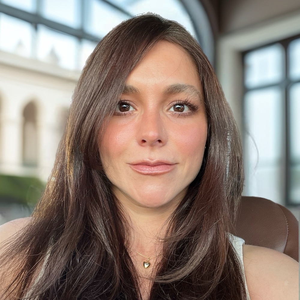 Meet your Posher, Laura